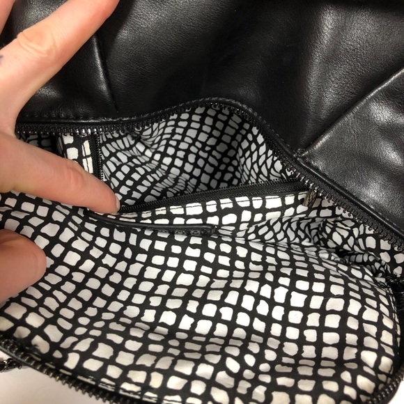 Mini Black Backpack w/ tassels and chain - Picture 5 of 8